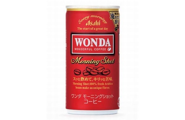 ｢モーニングショット｣（アサヒ、120円）。元祖朝専用の一本が、コ ーヒーとミルクのバランスにさらに磨きをかけて登場