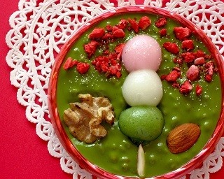 度肝を抜くバレンタインチョコ！三色団子まるごと1本入り