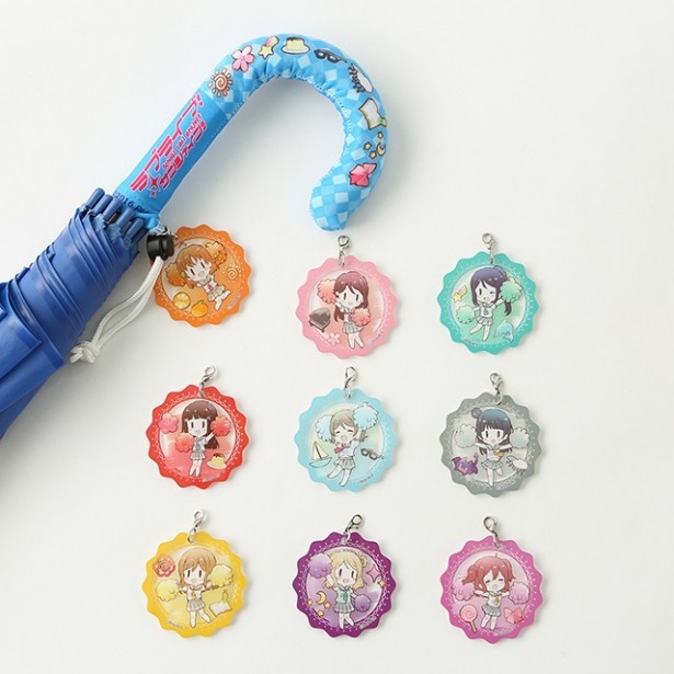 アクリルキーホルダー付きのトレーディングアンブレラマーカー(各500円、税別)