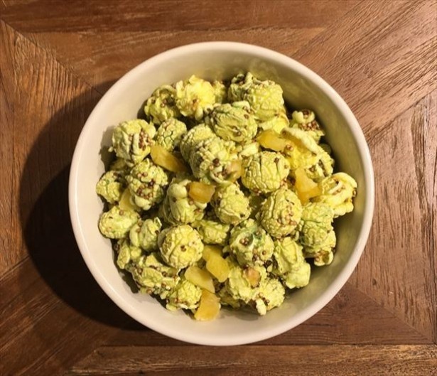 【写真を見る】塩味のスピルリナソルトは1袋129.6kcal