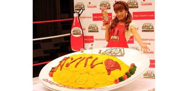 辻ちゃんよりデカい！“激盛りオムライス”