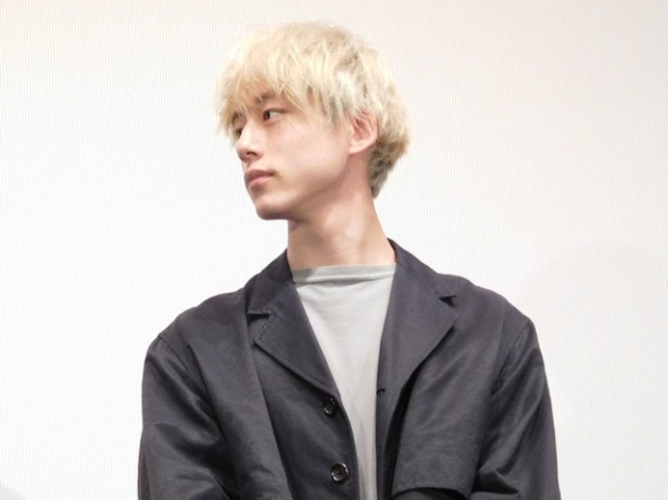たくさんの人に映画みてもらいたいと話す坂口
