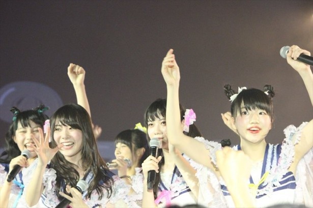 メジャーデビューを控える「虹のコンキスタドール」。堂々としたライブで会場を盛り上げた