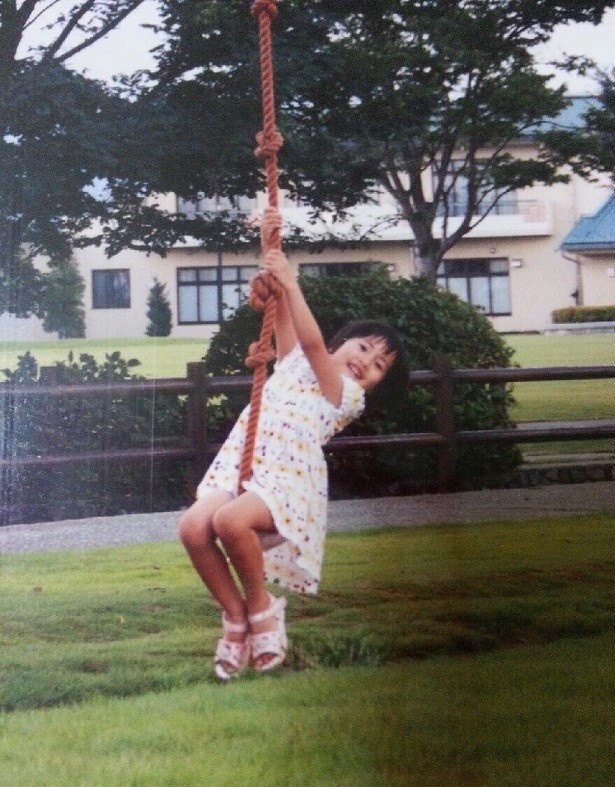 【写真を見る】佐野ひなこさんの「#あの頃のスマイル」