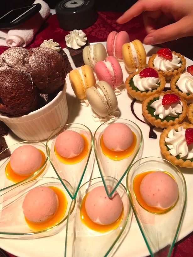 おかわり自由のスイーツで心もお腹も満たされる！