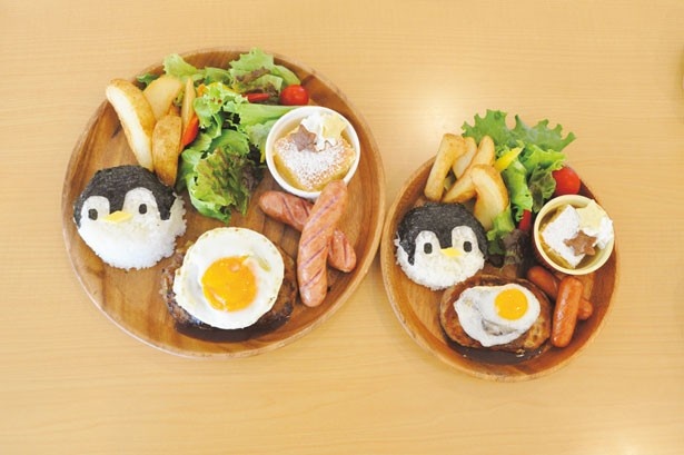「Smile Kitchen」の「ペンギンプレート レギュラー」(1500円※左)。ペンギンのご飯に、目玉焼きがのったハンバーグ、ソーセージなどボリューム満点。右はハーフ/アドベンチャーワールド